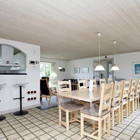 Five-bedroom Holiday In Blavand 29 Hébergement de vacances Ho